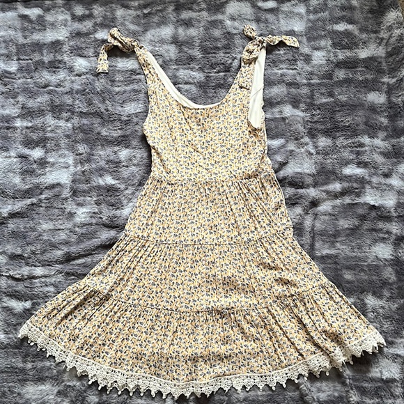 Yellow Floral Dress - Picture 8 of 8